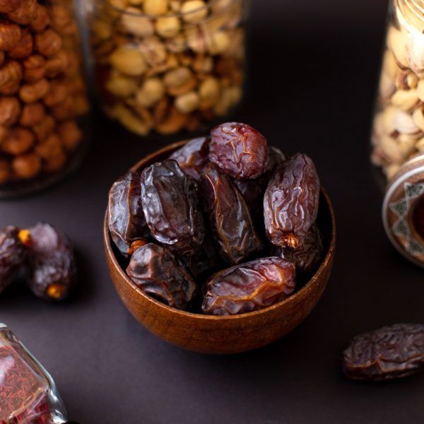 راهنمای کامل برای انتخاب و خرید بهترین خرمای خاصویی ایران: نکات مهم و توصیههایی برای مصرفکنندگان